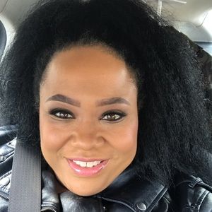 Meet your Posher, Lauri